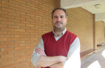 Docente UDD fue premiado en Congreso internacional sobre derecho y genoma humano