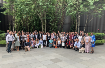 Académica del Centro de Bioética de la UDD expuso en Foro Global de Ética en Investigación en Salud realizado en Singapur