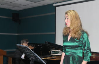 Con auténtica interpretación de mezzosoprano Constanza Dörr se dio inicio a actividades en HPH