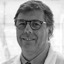 Dr. Julio Astudillo Díaz