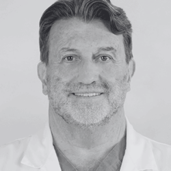 Dr. Julio Cifuentes Férnandez