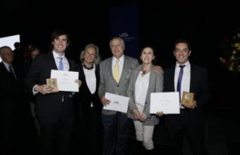 UDD premió a sus mejores alumnos y profesores