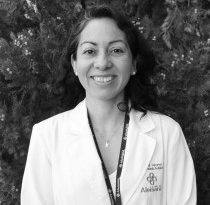 Dra. Yalda Lucero A.
