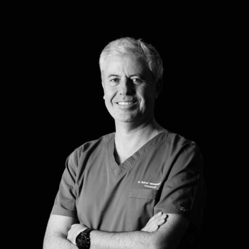 Dr. Bolívar Valenzuela