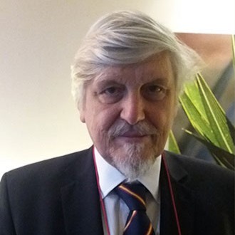 Dr. Edgardo Cristiano