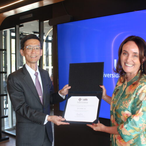 Facultad de Medicina UDD fortalece vínculo con Japón al nombrar Profesor Visitante a pionero mundial de la telemedicina